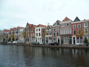 Maisons et canal